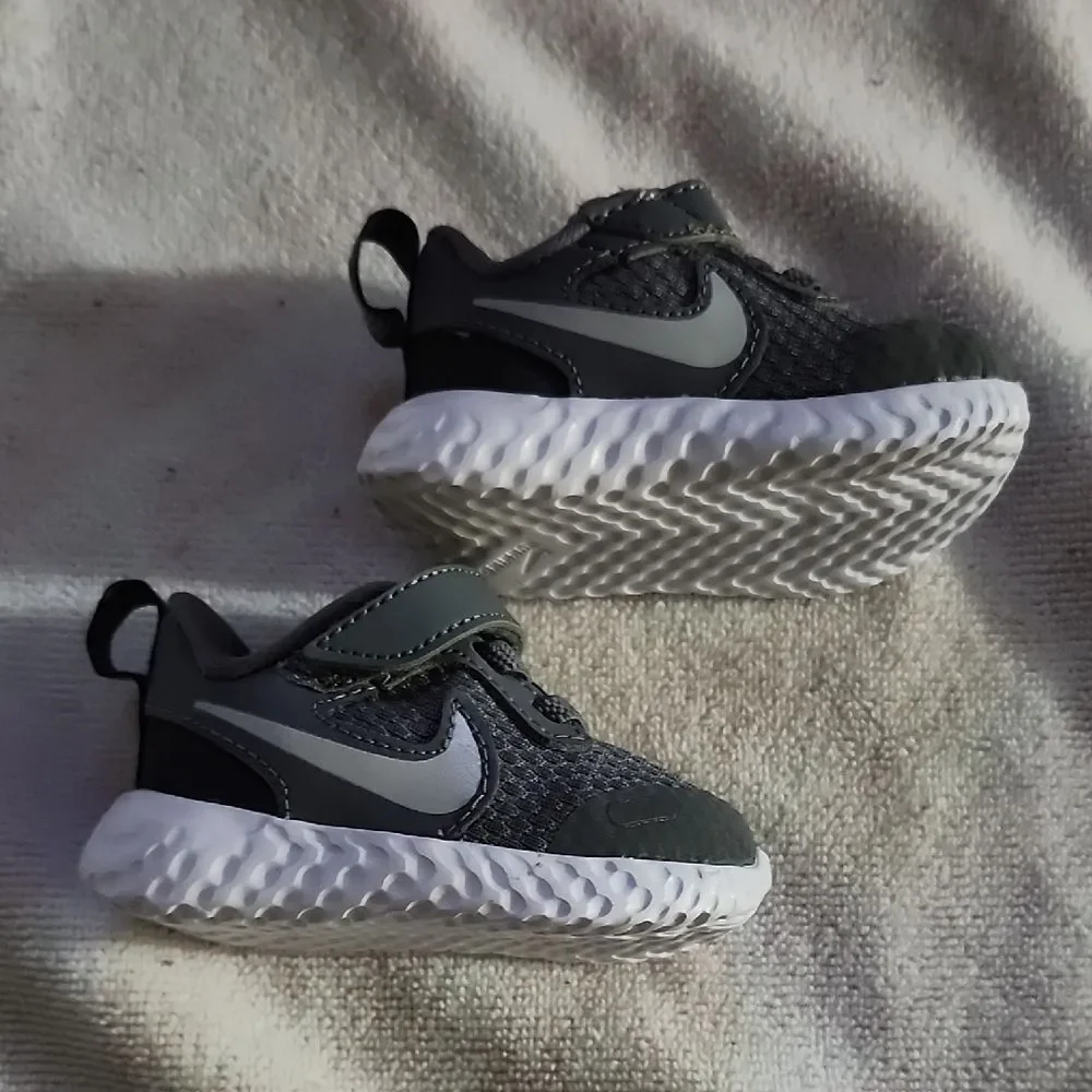 Nike Kids Gray and White Sneakers